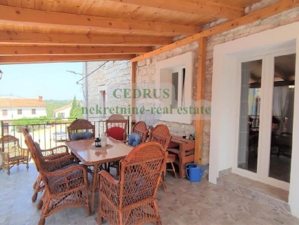 ISTRIA, BUJE area, for sale a completely renovated Istrian house in a row with two apartments ... 2