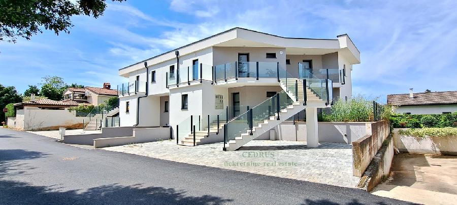 Umag, Savudrija, wir verkaufen Wohnungen in einem Neubau, mit zwei Schlafzimmern, Garage, Abstellraum.. - UMAG, Savudrija - Sika 2