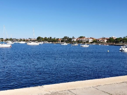 Umag - Punta, for sale a villa/family house in the first row to the promenade by the sea, with three apartments... 11