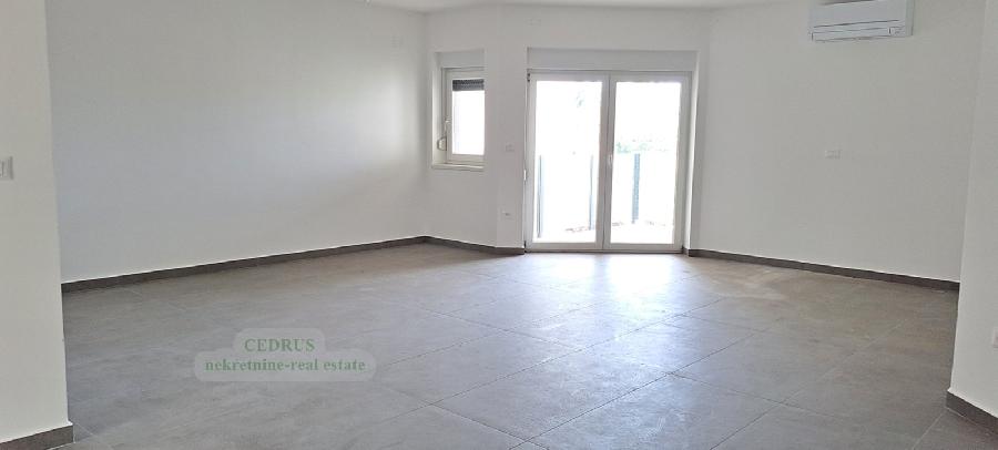Umag, Savudrija, wir verkaufen Wohnungen in einem Neubau, mit zwei Schlafzimmern, Garage, Abstellraum.. - UMAG, Savudrija - Sika 5